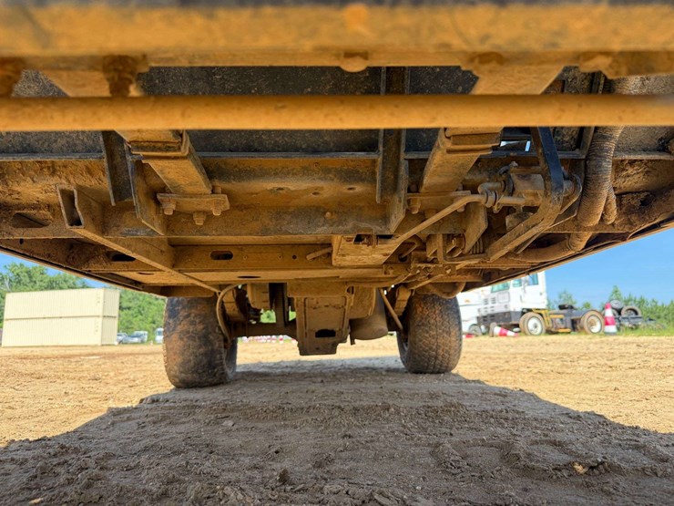 textron-hauler-1200x-2-seater-gas-utility-cart-image-9