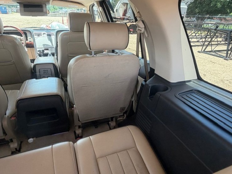 2005-lincoln-navigator-image-12
