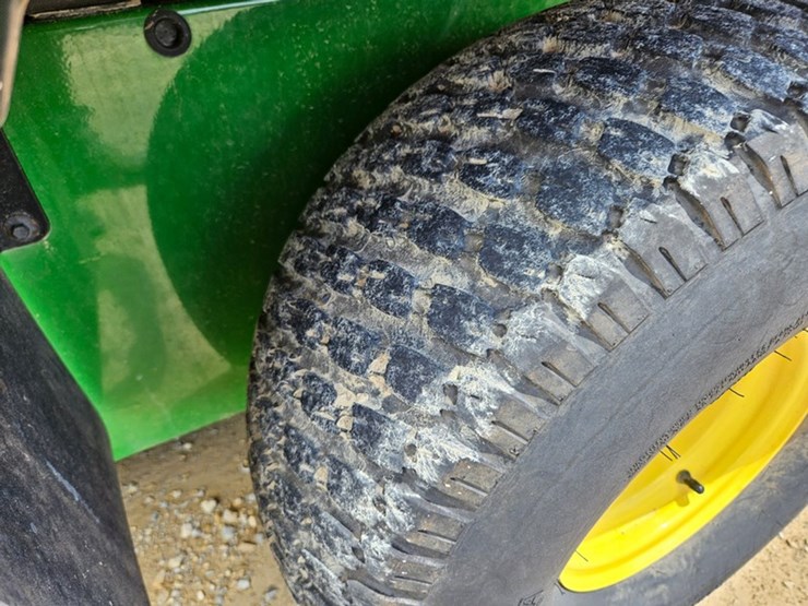 2011-john-deere-gator-image-15