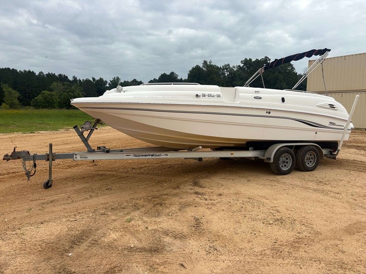 2000-chaparral-sunesta-232-20'-deck-boat-w/-trailer-image-1