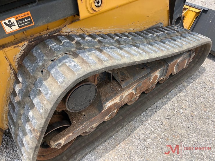 2023-deere-331g-image-11
