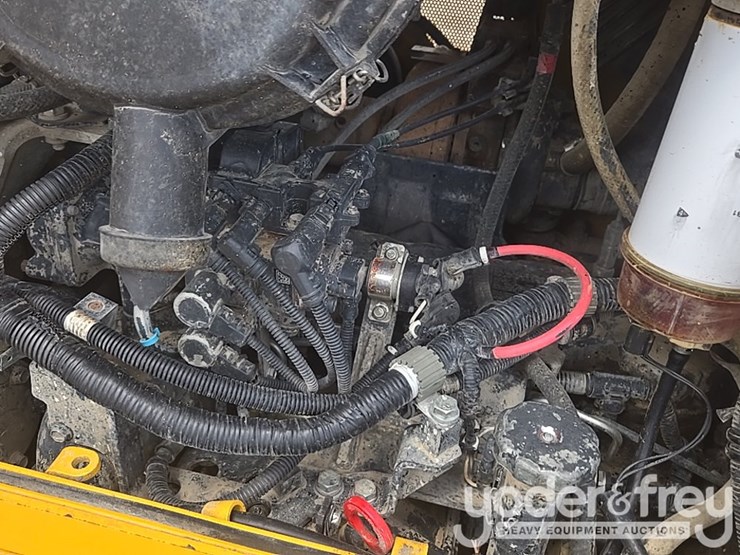 2021-komatsu-d61pxi-24-image-39
