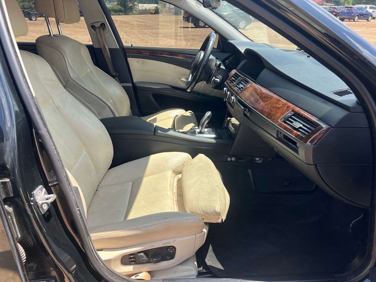 2010-bmw-535i-4-door-sedan-(171,524-miles)-image-20