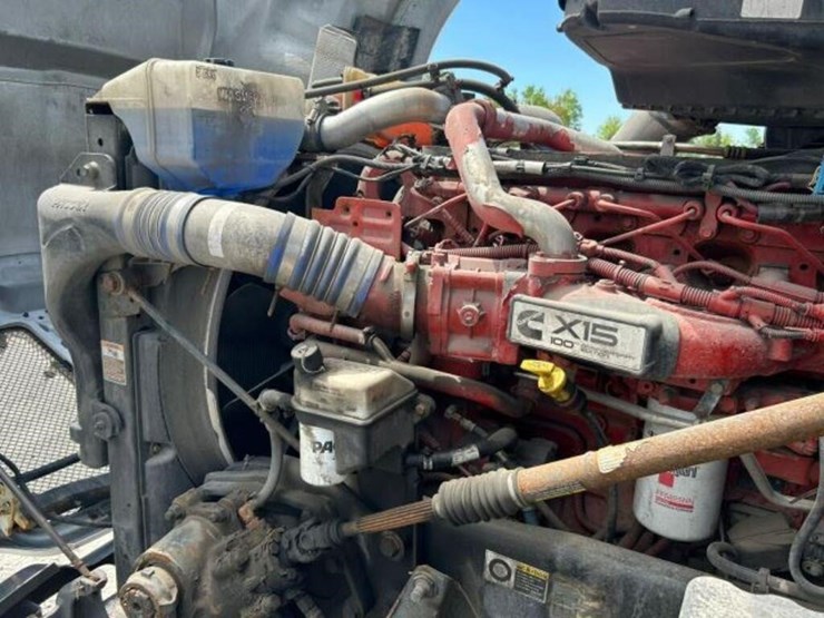 2020-kenworth-t680-image-45