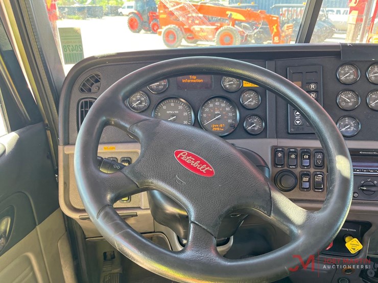 2016-peterbilt-365-image-20
