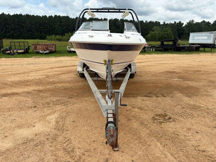 1996-wellcraft-240-eclipse-in-shore-bay-boat-image-5