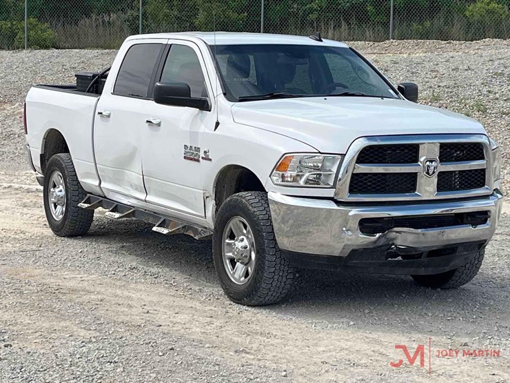 2016-dodge-2500-image-1