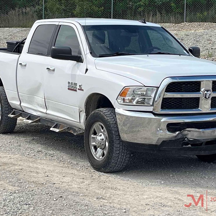2016 DODGE 2500