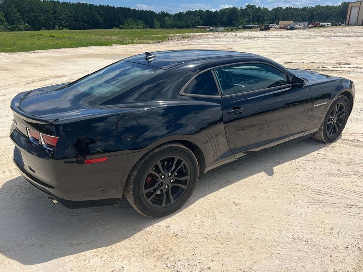 2013-chevrolet-camaro-2-door-coupe-(98,540-miles)-image-3