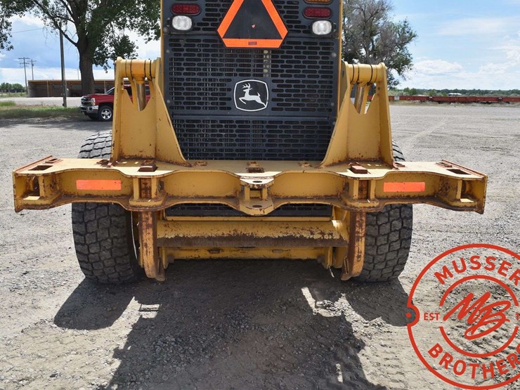 2008-deere-772d-image-53