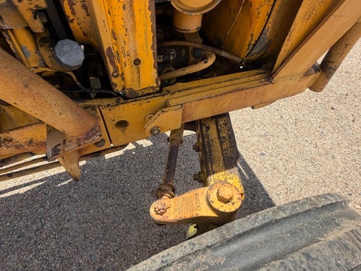 john-deere-302-image-25