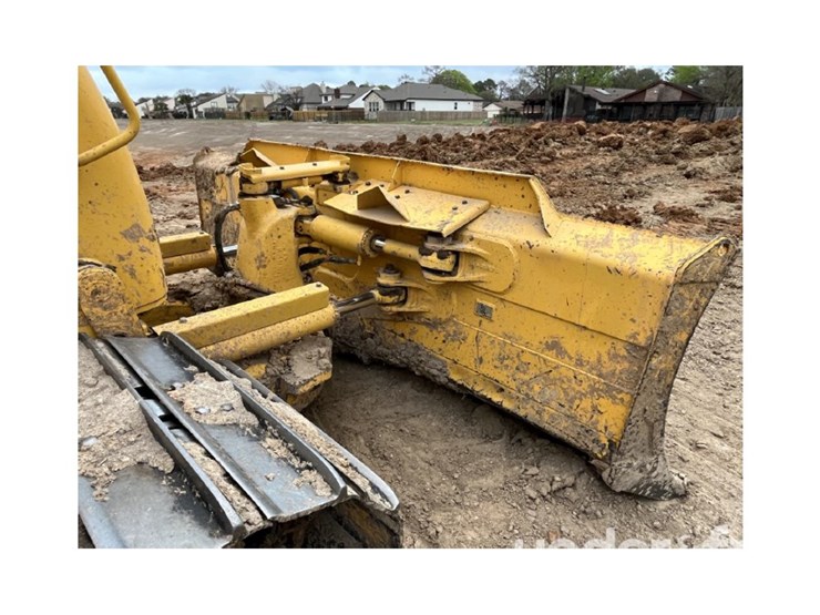 2022-komatsu-d61px-24-image-11