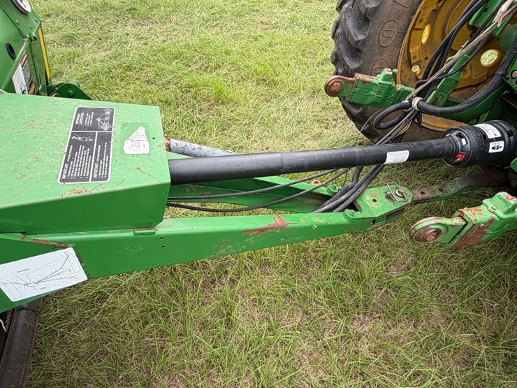 2010-john-deere-568-image-5