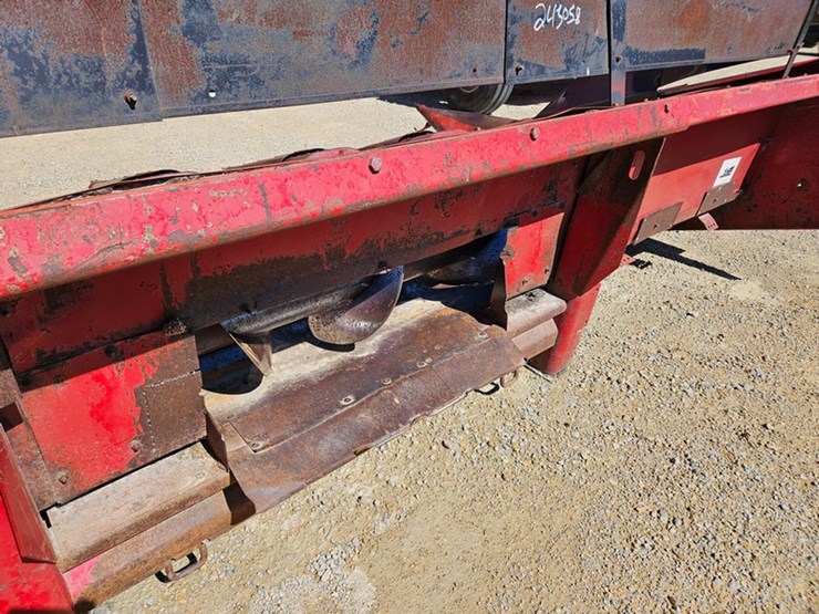case-ih-1063-image-21