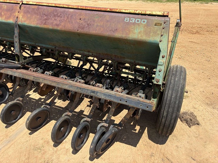 john-deere-8000-image-8