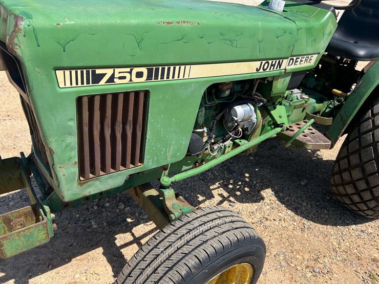 john-deere-750-image-11