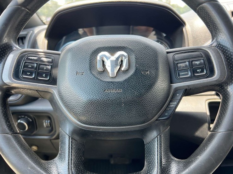 2022-dodge-3500-image-34