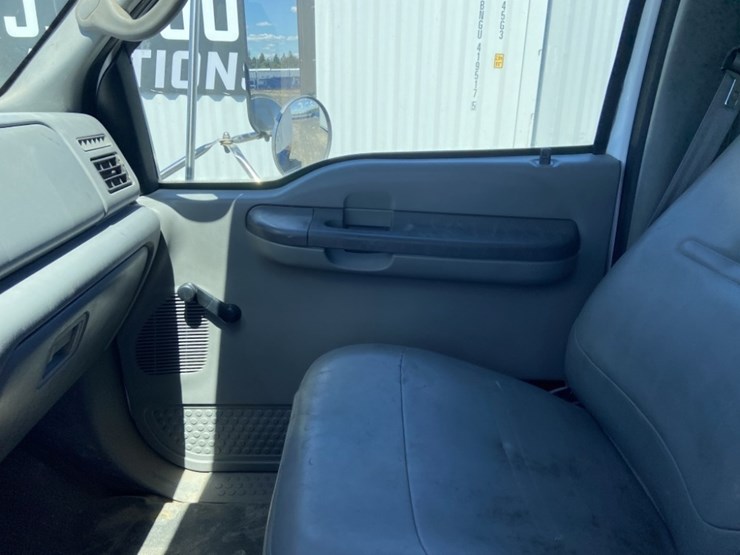 2005-ford-f750-sd-image-13