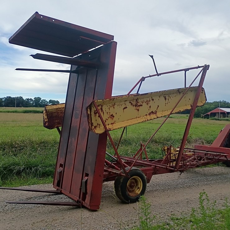 NEW HOLLAND 1000