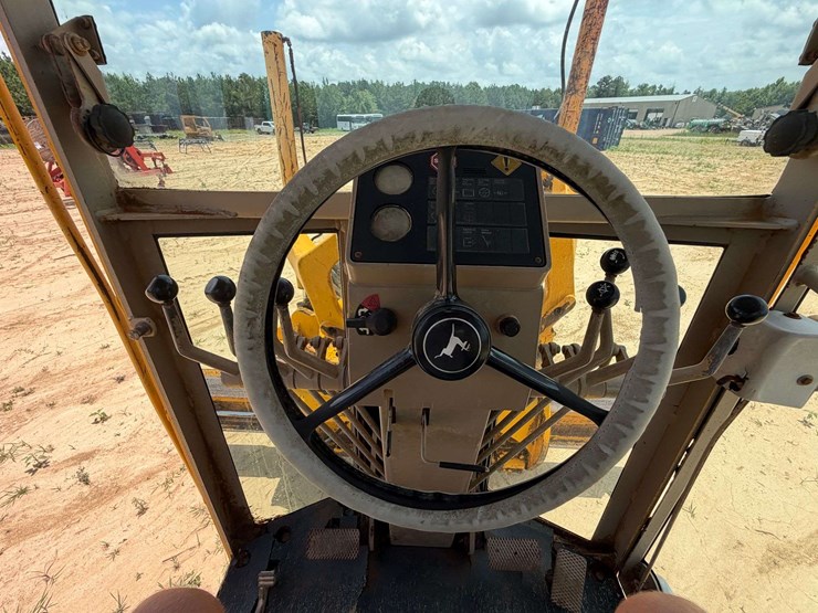 deere-670b-image-39