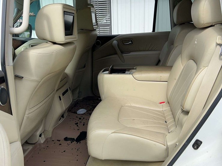 2012-infiniti-qx56-image-15