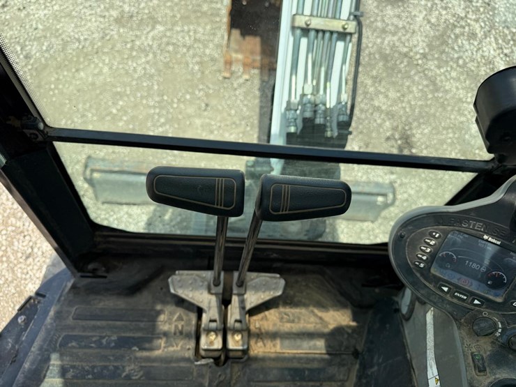 2020-bobcat-e26-image-20