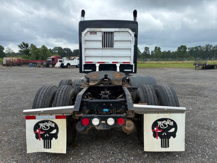 2018-kenworth-w900-image-5