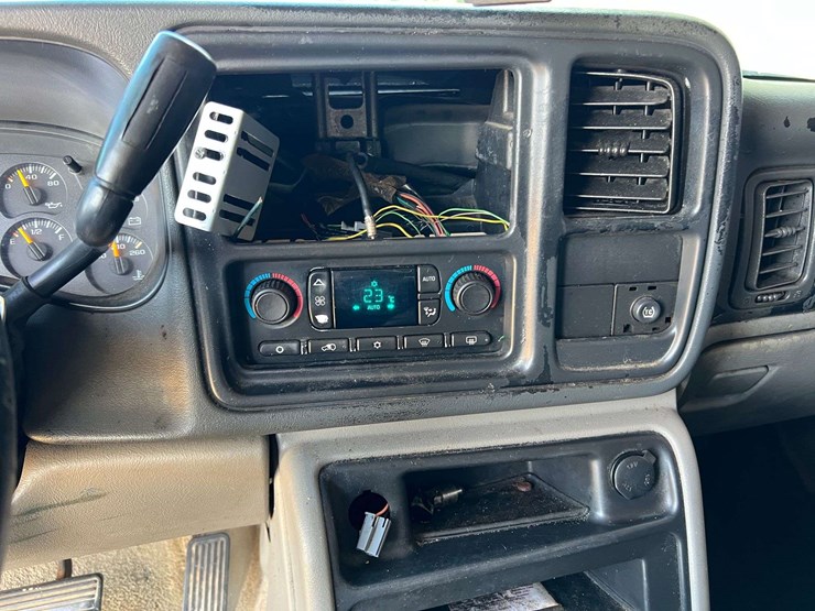 2005-gmc-yukon-slt-image-38