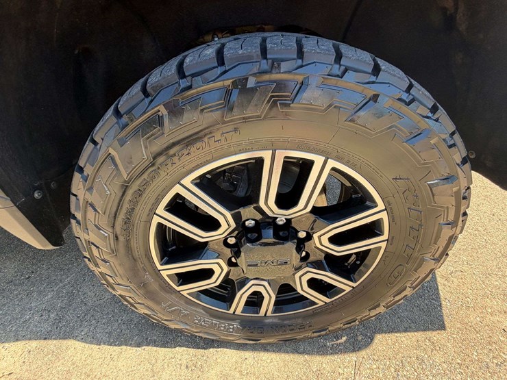 2020-gmc-sierra-2500-image-30