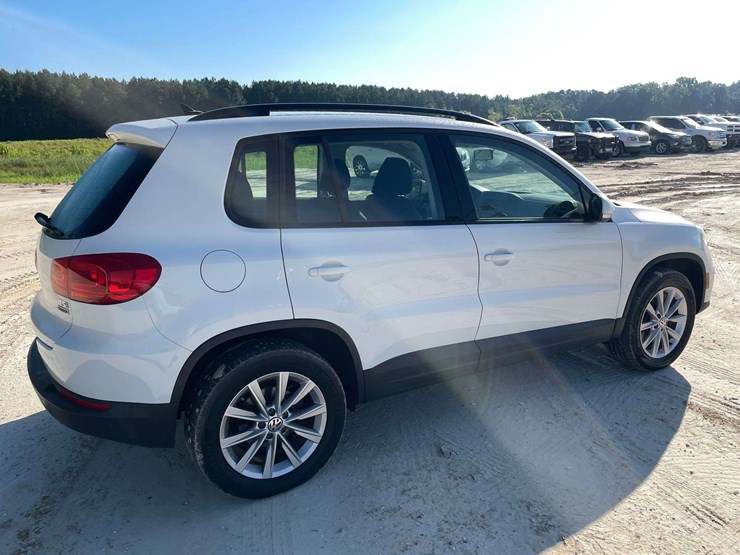 2017-volkswagen-tiguan-image-3