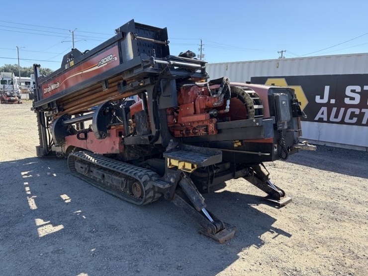 ditch-witch-jt3020-mach-1-image-11