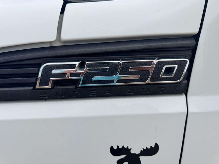 2011-ford-l-image-28
