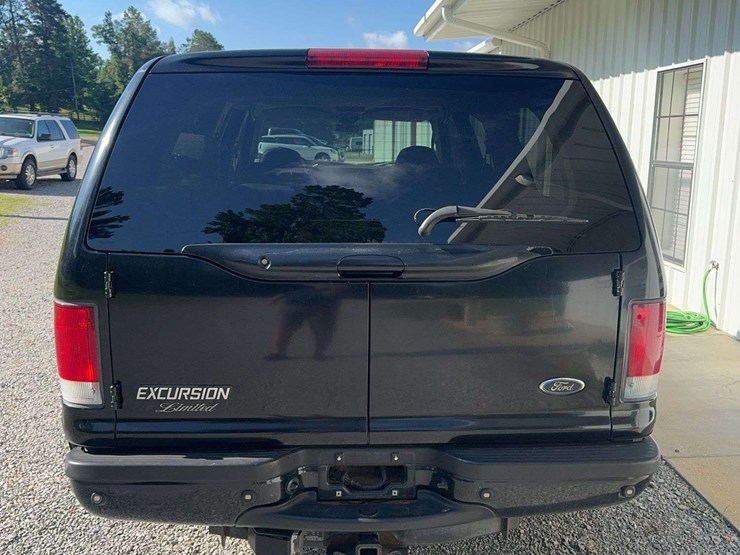 2001-ford-excursion-image-4