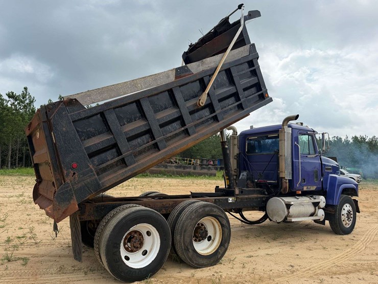 1998-mack-ch613-image-4