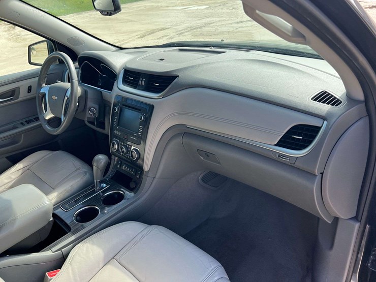 2014-chevrolet-traverse-image-18
