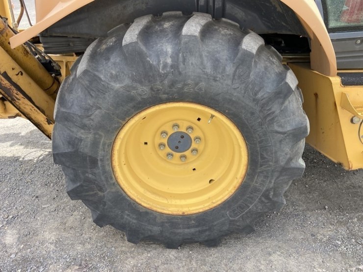 new-holland-575e-image-25