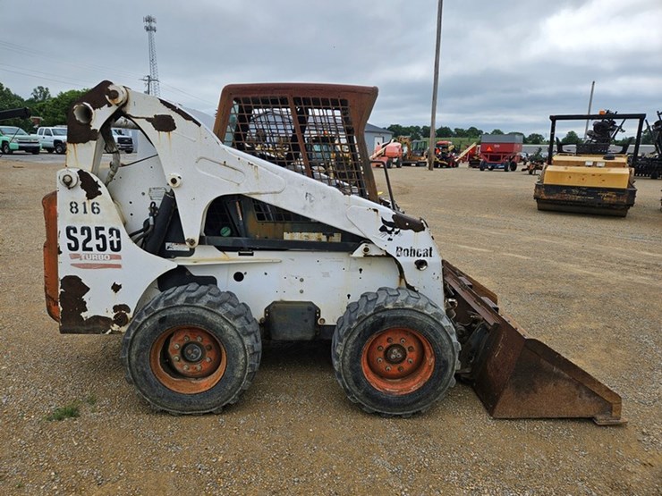 bobcat-s250-image-6