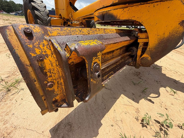deere-670b-image-17