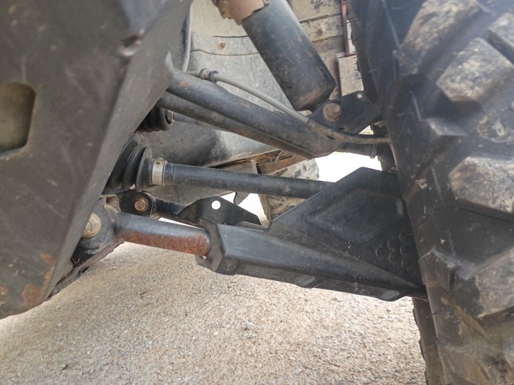 2014-can-am-commander-800-image-45