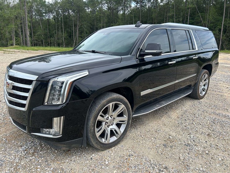 2018-cadillac-escalade-esv-image-1