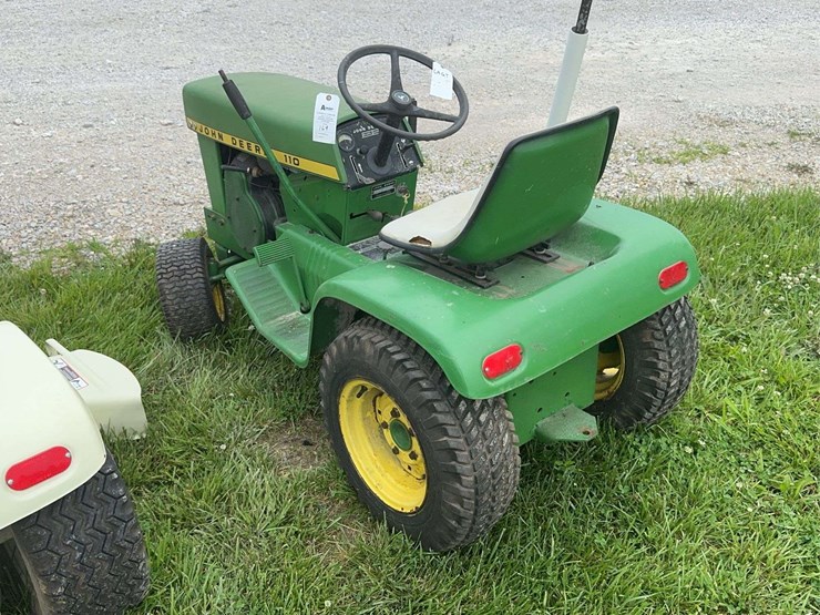 1970-john-deere-110-image-3