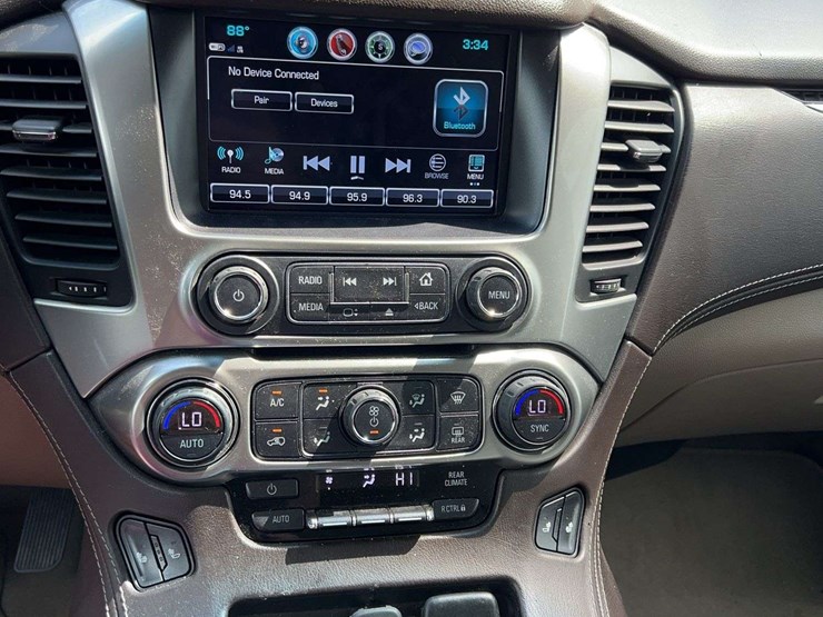 2019-chevrolet-tahoe-image-22