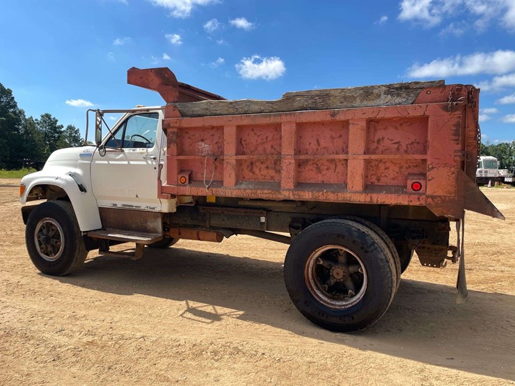 1995-ford-f700-image-2