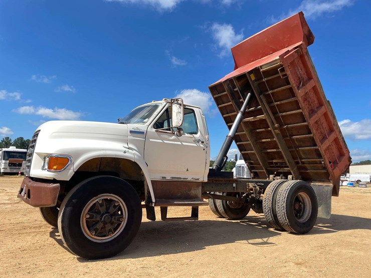 1995-ford-f700-image-24