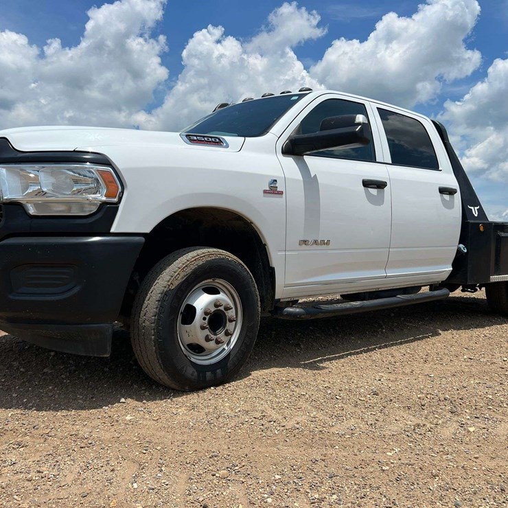 2022 DODGE 3500
