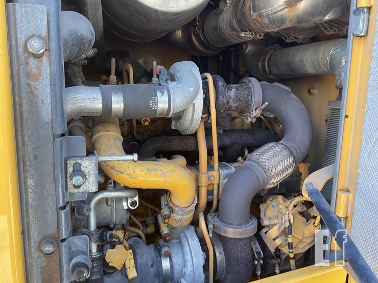 2021-deere-444-p-tier-image-16