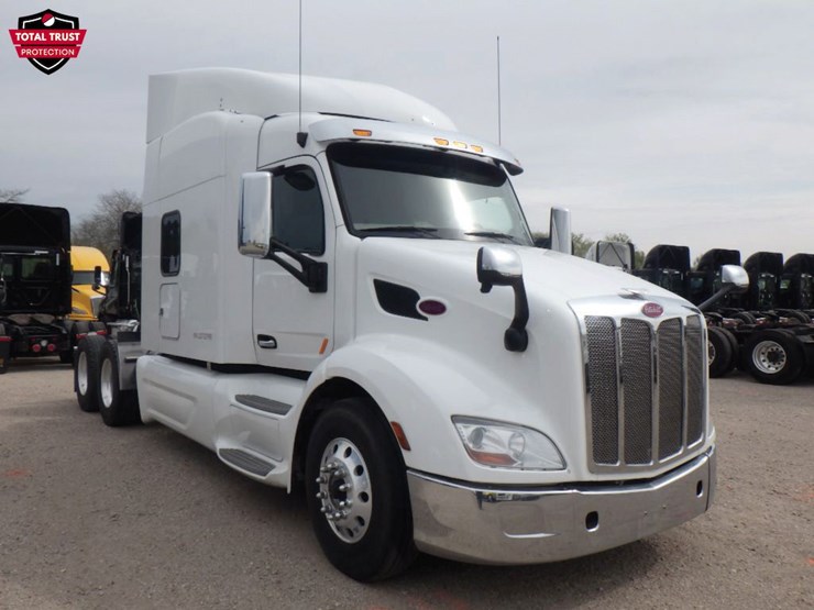 2020-peterbilt-579-image-2