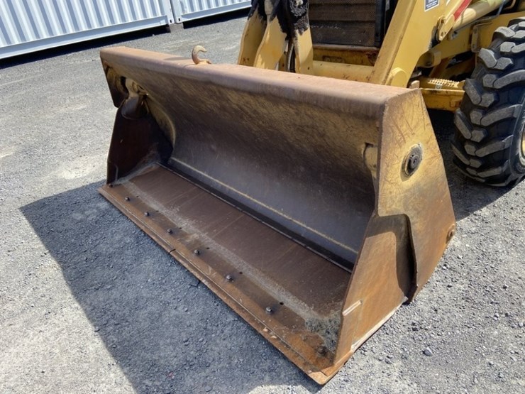 2004-caterpillar-420d-image-19