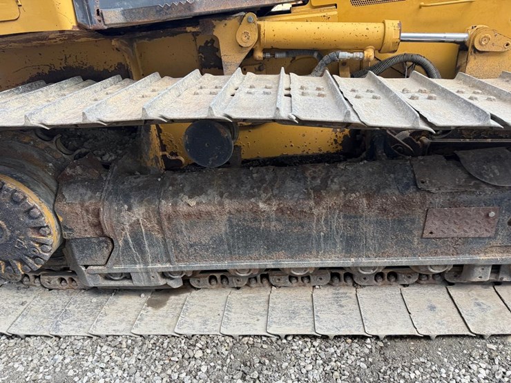 caterpillar-d3k-lgp-image-13