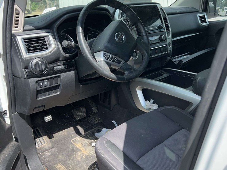 2021-nissan-titan-image-20